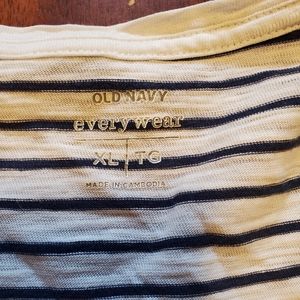 Old Navy T-shirt
